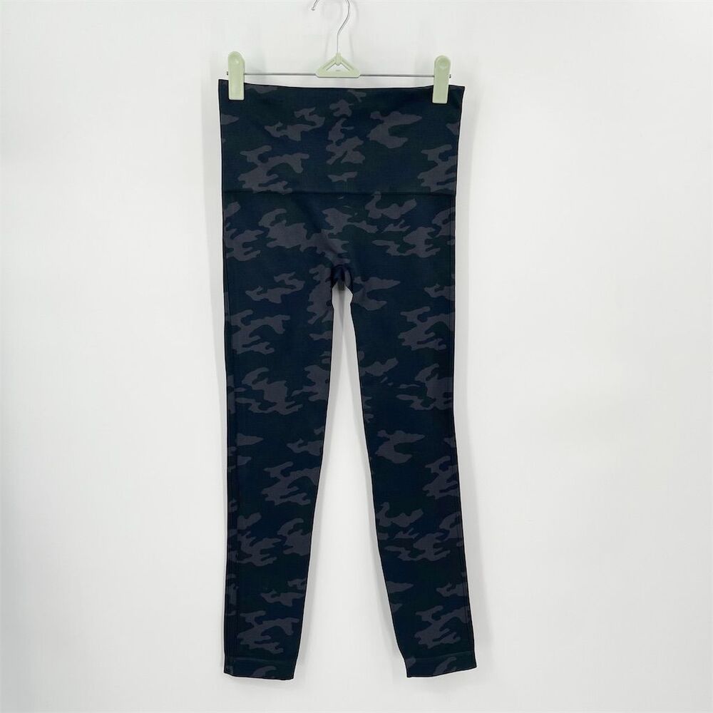 SPANX Look At Me Now Seamless Ankle Leggings Medium Black Camo High-Waisted